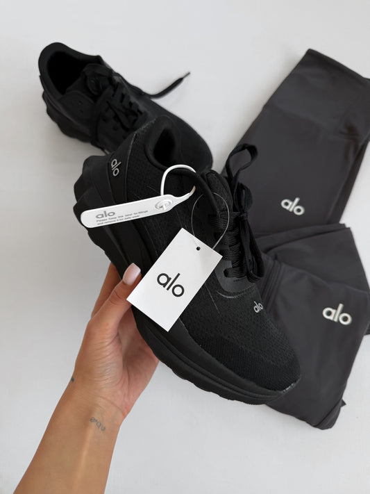 Alo Yoga Runner Preto All Black