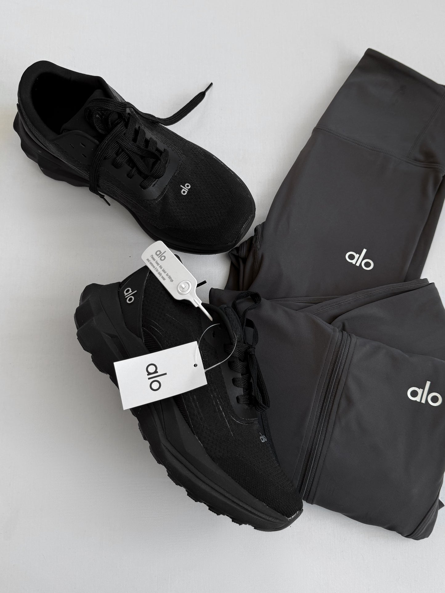 Alo Yoga Runner Preto All Black
