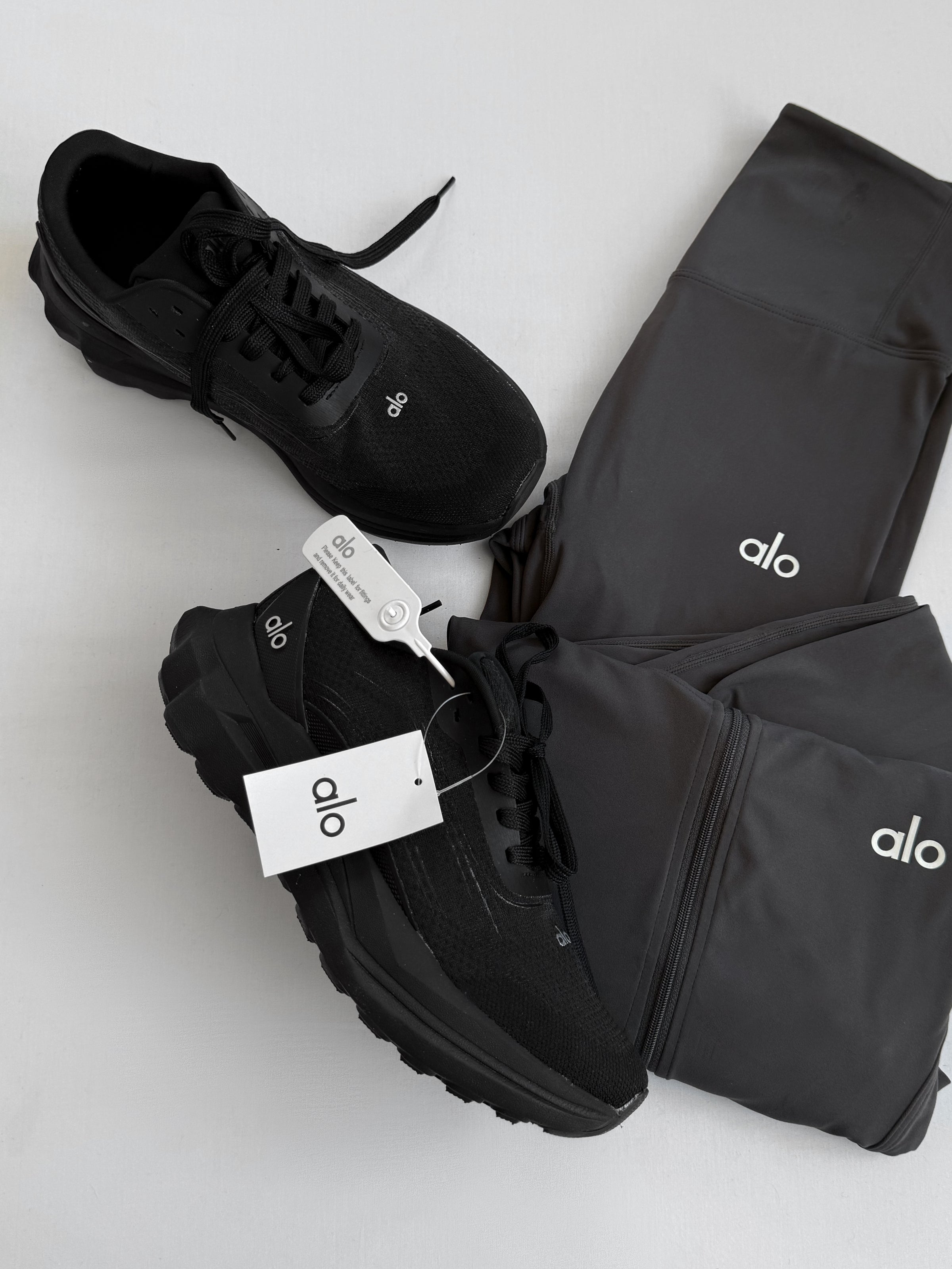 Alo Yoga Runner Preto All Black