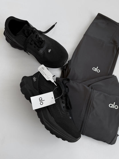 Alo Yoga Runner Preto All Black