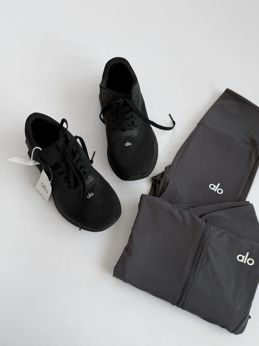 Alo Yoga Runner Preto All Black