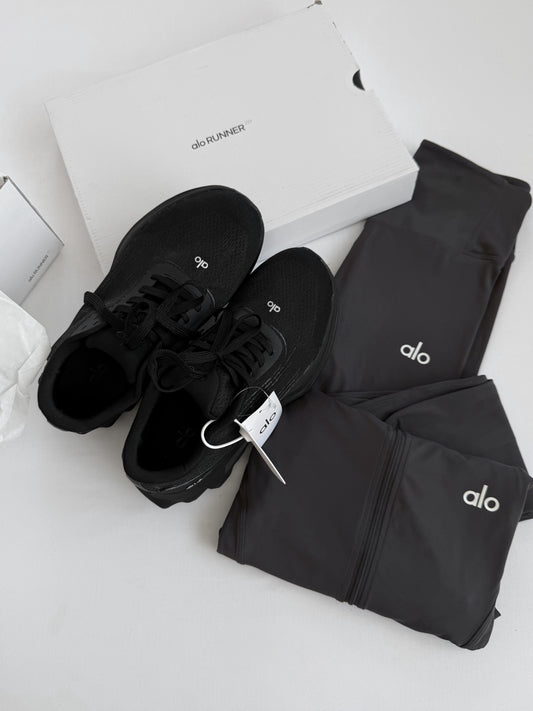 Alo Yoga Runner Preto All Black
