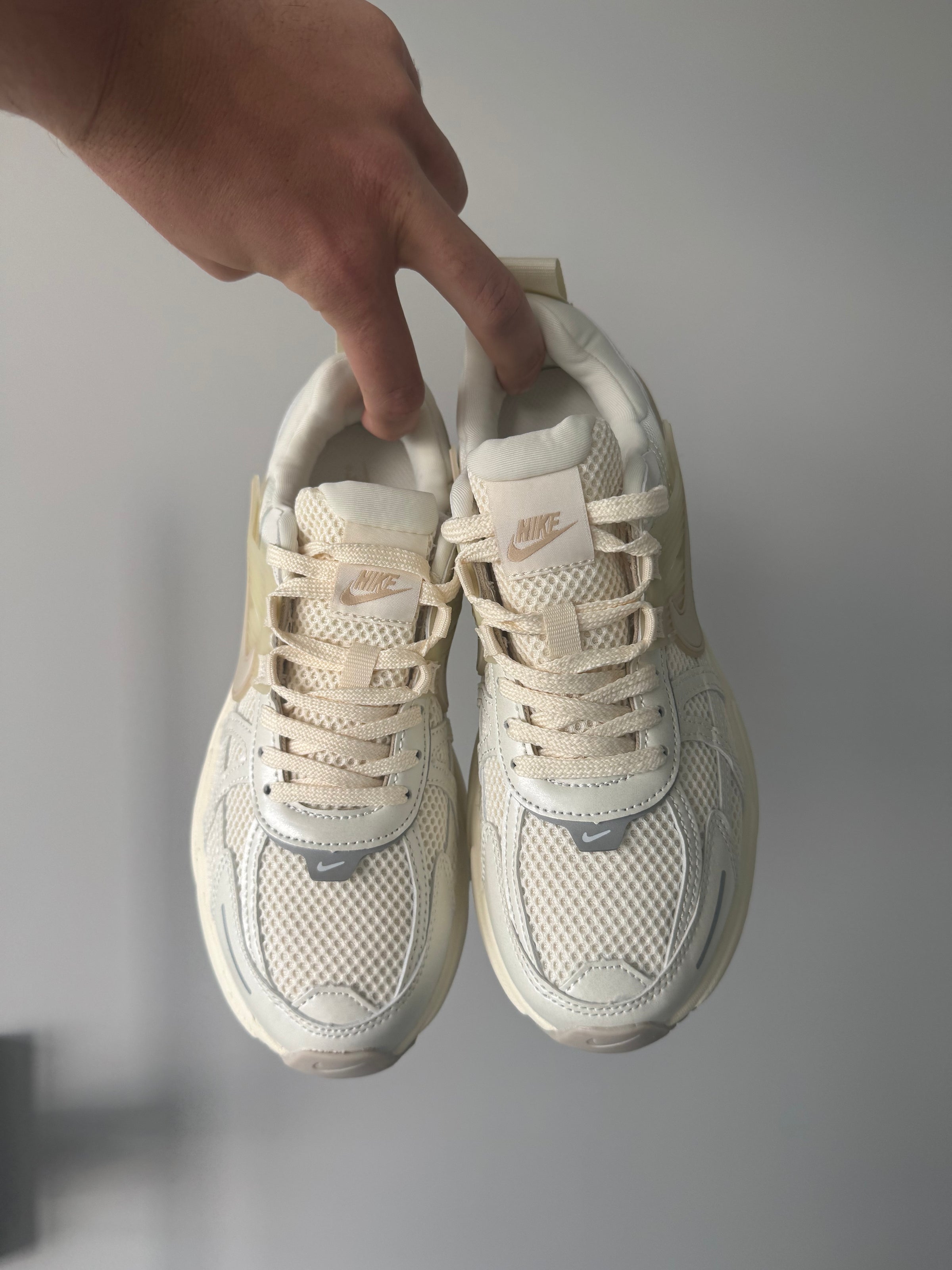 Nike V2K Runtekk White Beige Blue