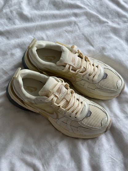 Nike V2K Runtekk White Beige Blue