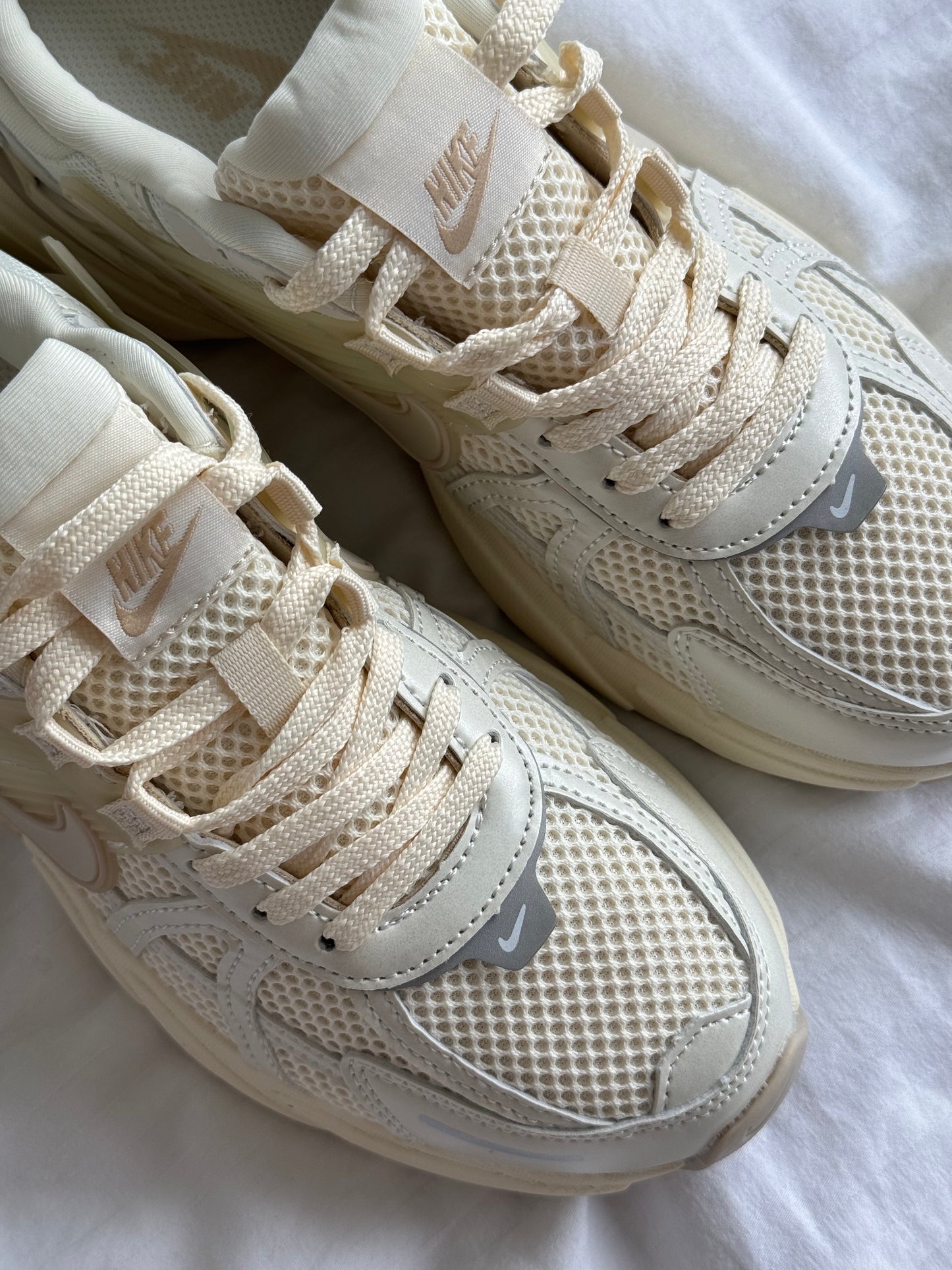 Nike V2K Runtekk White Beige Blue