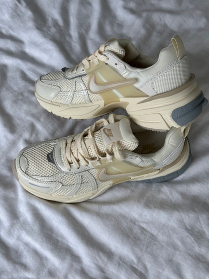 Nike V2K Runtekk White Beige Blue