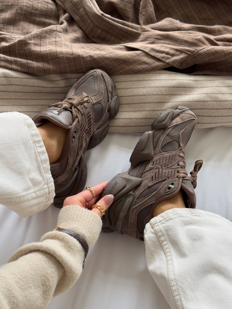 New Balance 9060 Chocolate - oceanhype - 