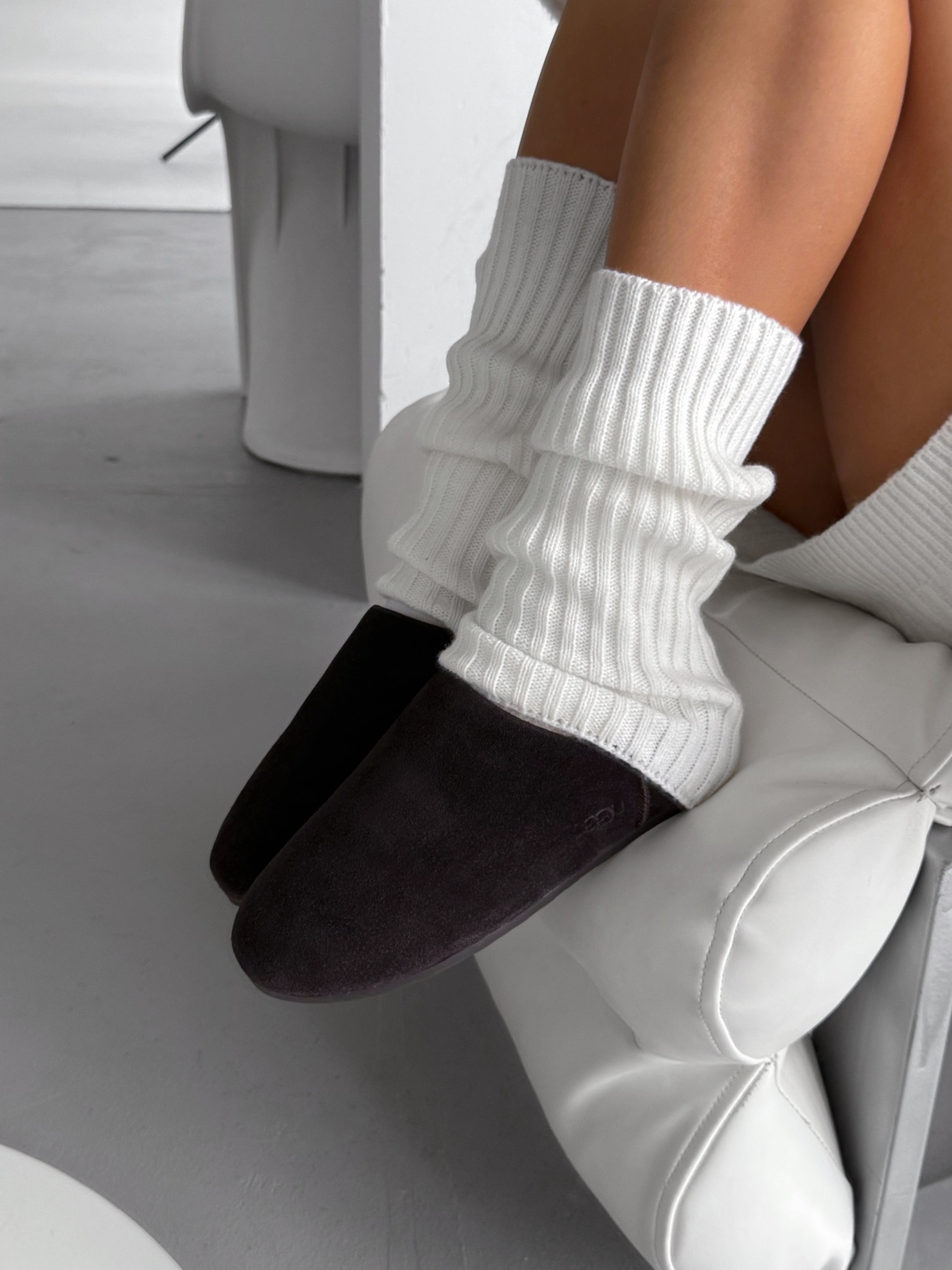 UGG Elea Slip-On Black