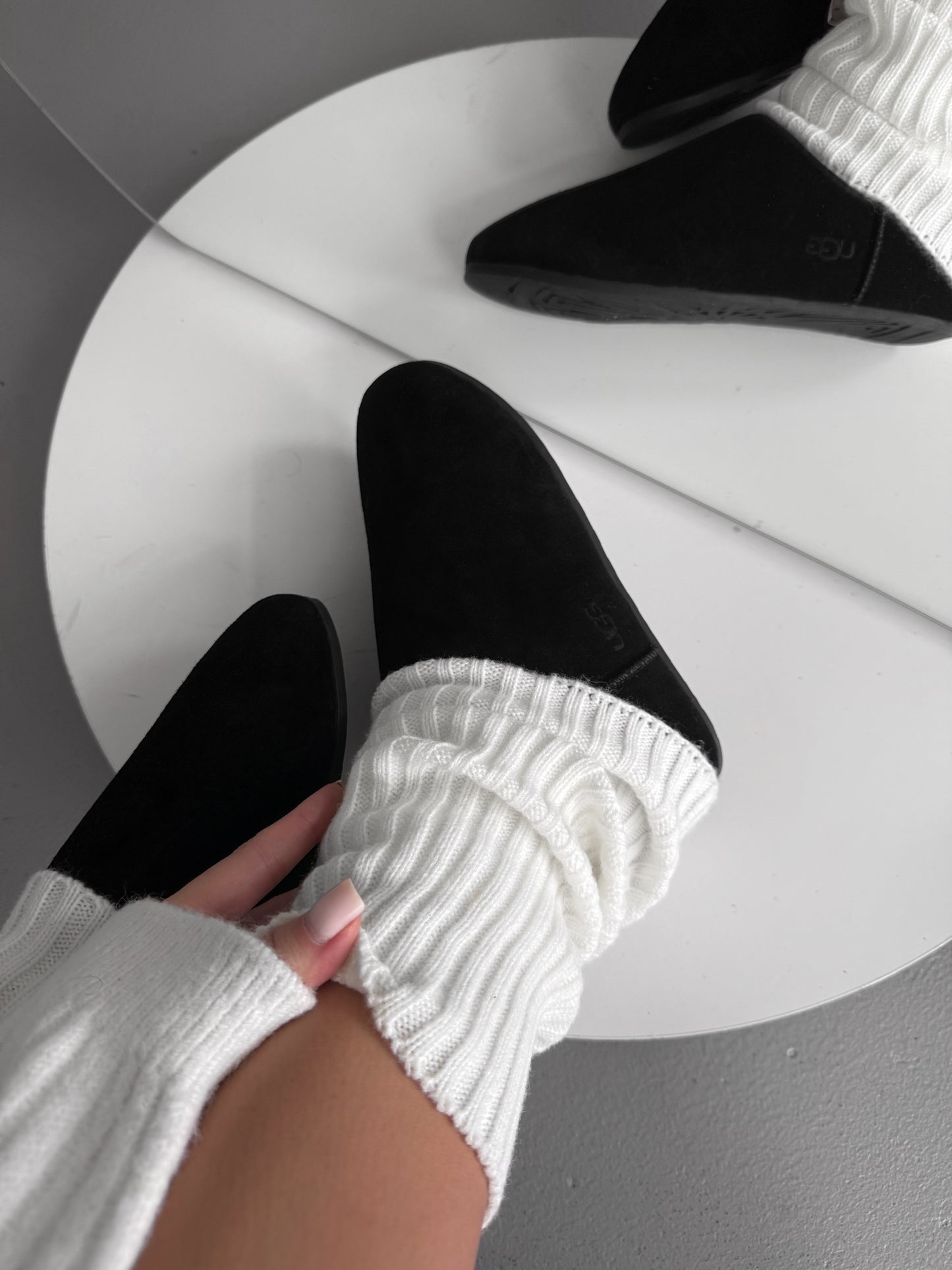 UGG Elea Slip-On Black