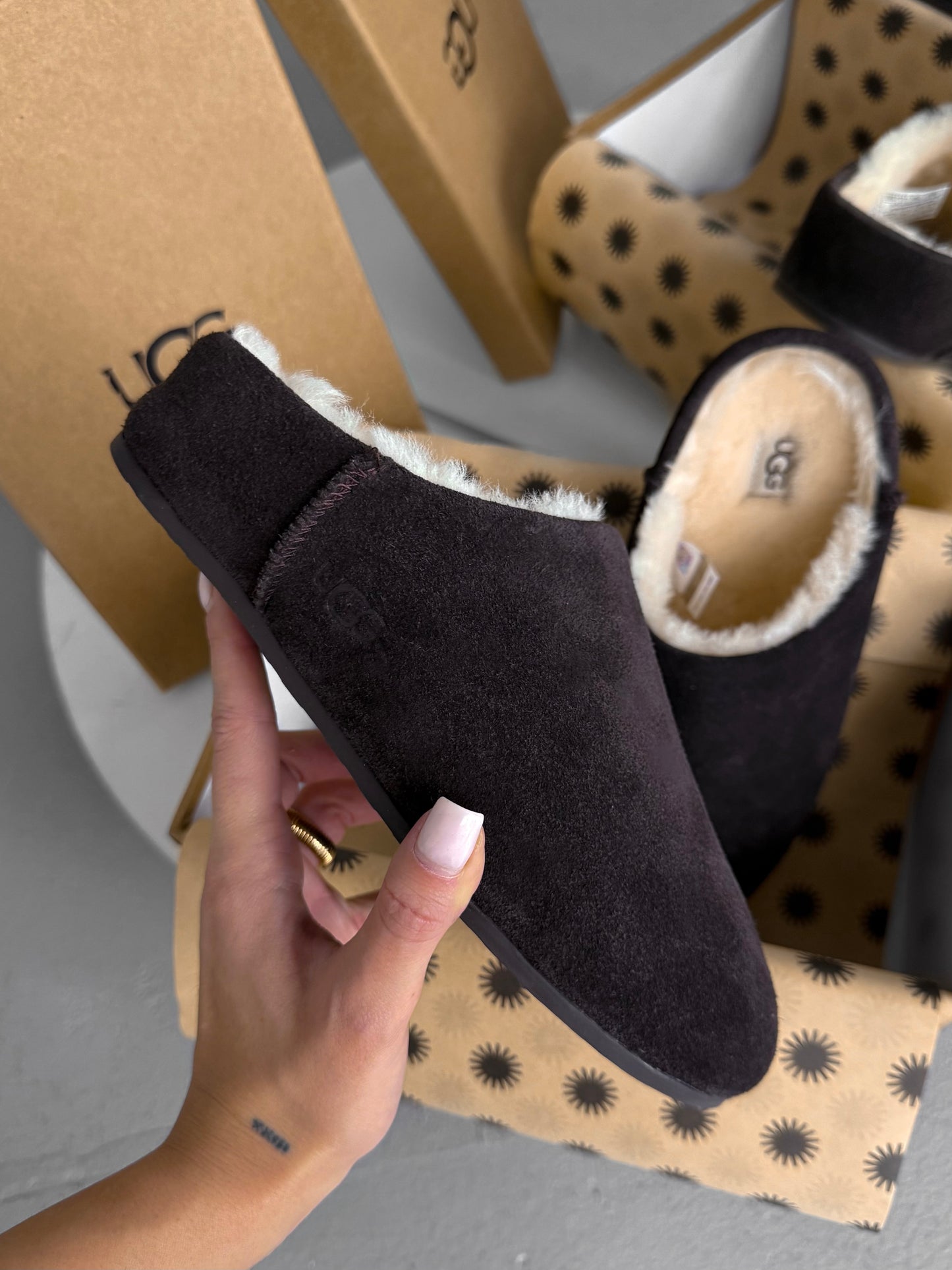 UGG Elea Slip-On Cocoa