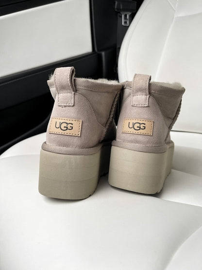 UGG Ultra Mini Platform Light Grey - oceanhype - 