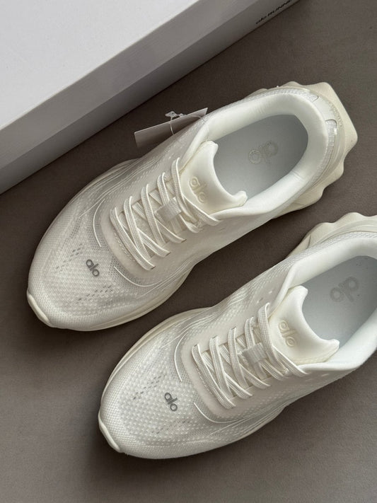 Alo Yoga Runner White - oceanhype - 