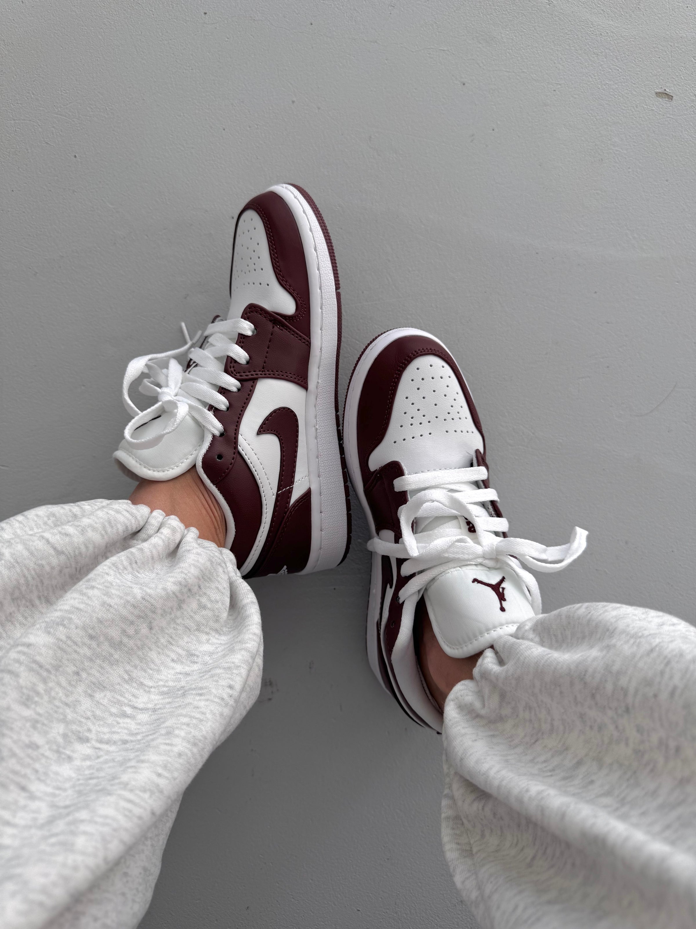 Nike Jordan 1 Retro Low White Burgundy