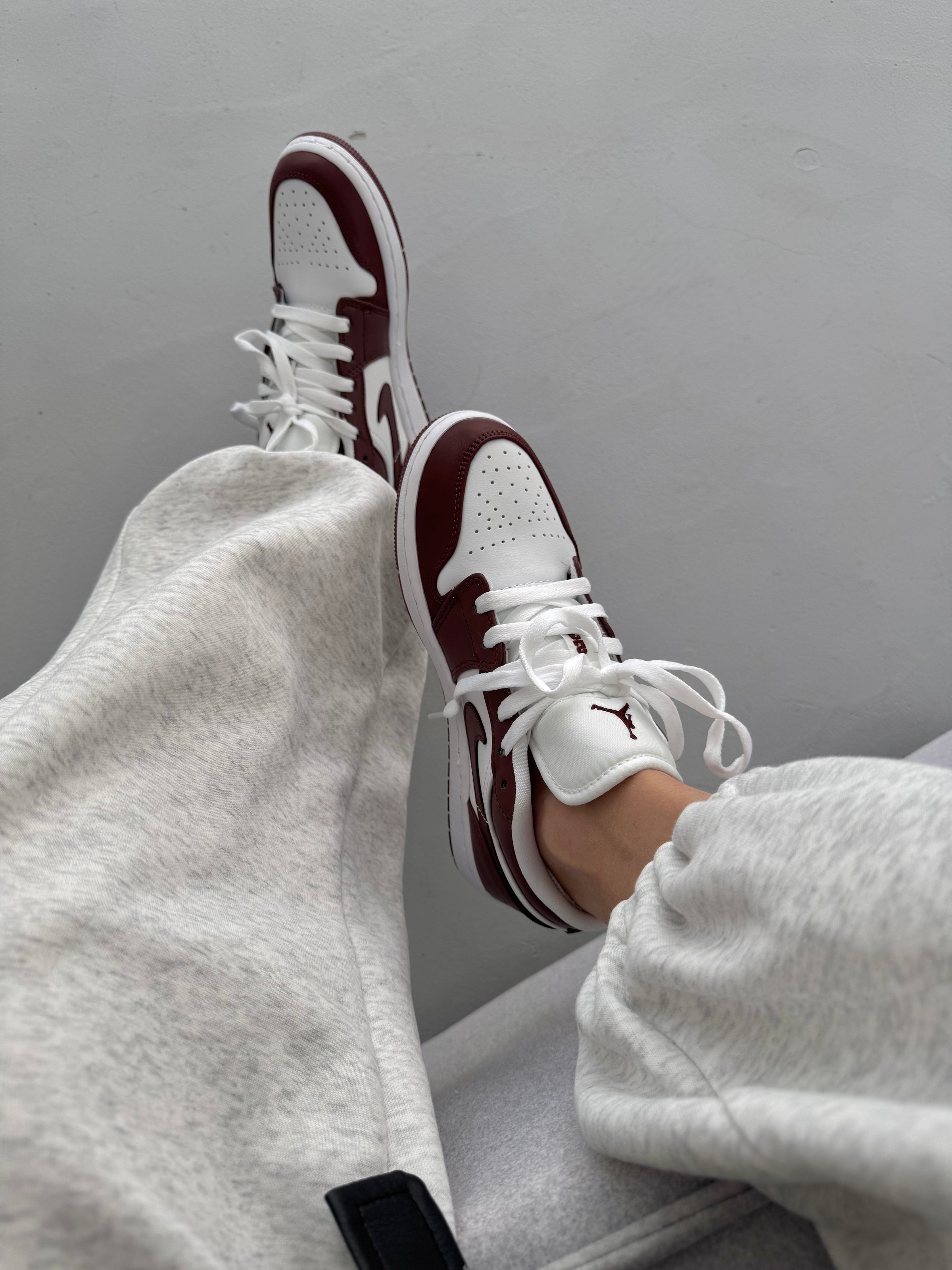 Nike Jordan 1 Retro Low White Burgundy