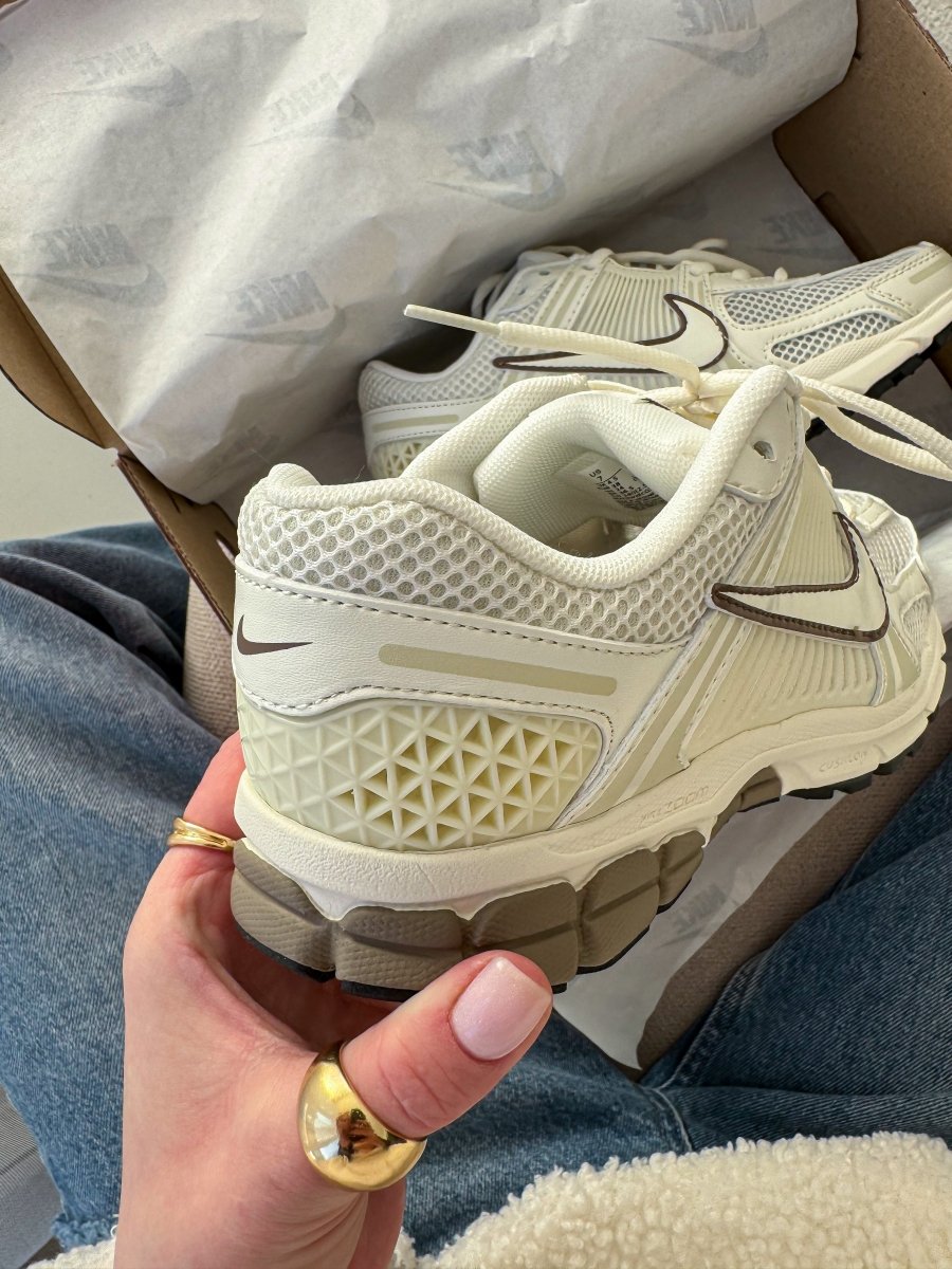 Nike Zoom Roam Vomero 5 Sail Mink Brown - oceanhype - 