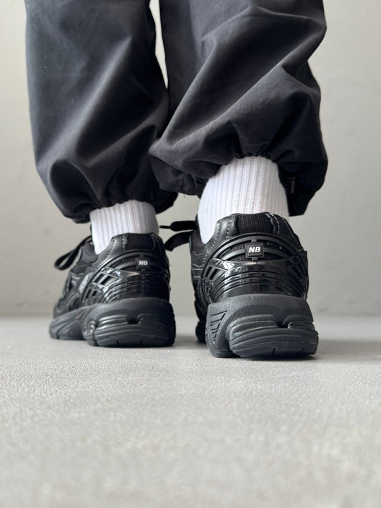 New Balance 1906D Protection Pack Triple Black - oceanhype - 