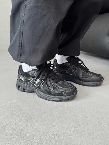 New Balance 1906D Protection Pack Triple Black - oceanhype - 