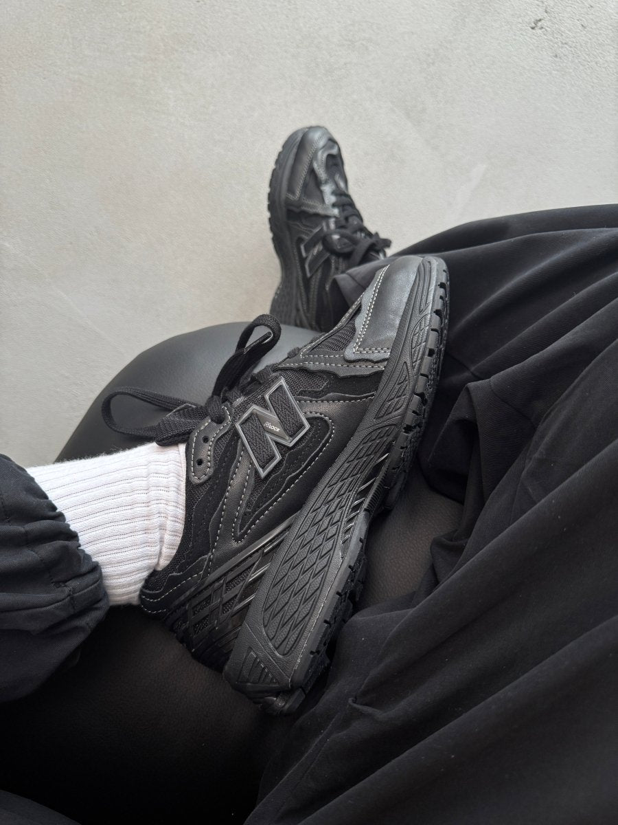 New Balance 1906D Protection Pack Triple Black - oceanhype - 