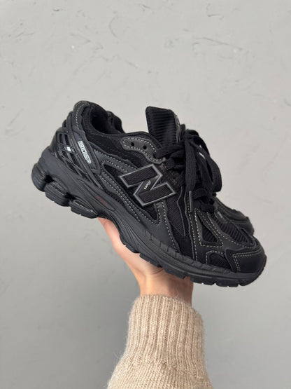 New Balance 1906D Protection Pack Triple Black - oceanhype - 