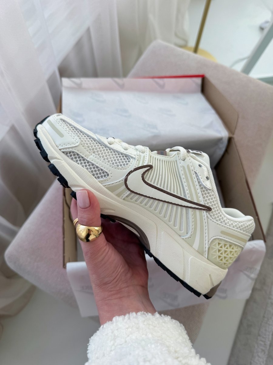 Nike Zoom Roam Vomero 5 Sail Mink Brown - oceanhype - 