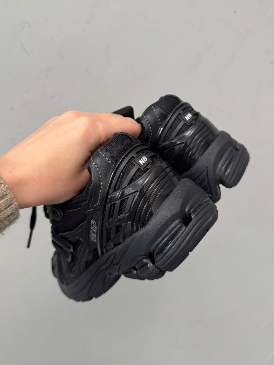 New Balance 1906D Protection Pack Triple Black - oceanhype - 