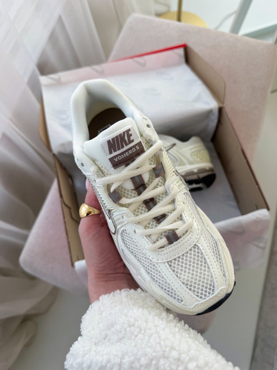 Nike Zoom Roam Vomero 5 Sail Mink Brown - oceanhype - 