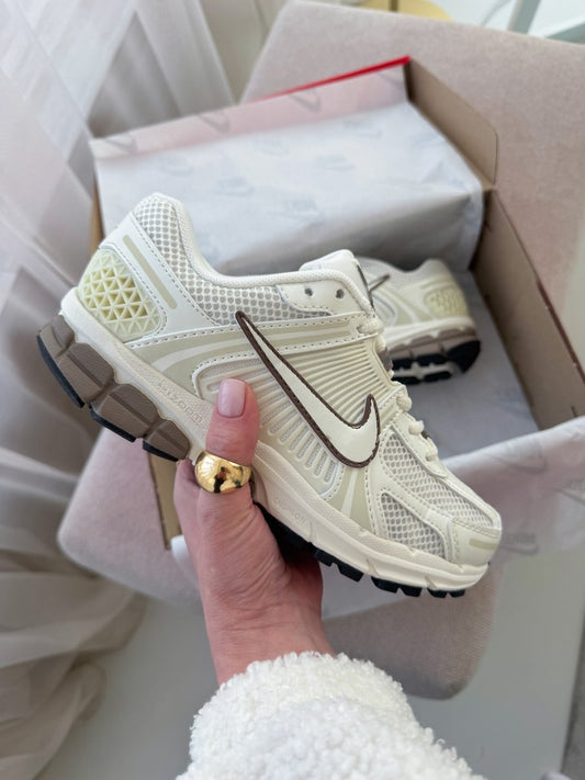 Nike Zoom Roam Vomero 5 Sail Mink Brown - oceanhype - 