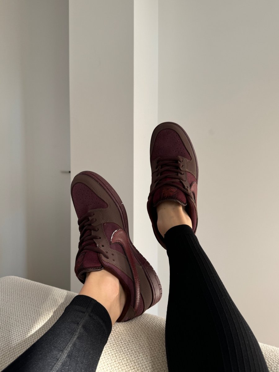 Nike SB Dunk Low City of Love Burgundy Crush - oceanhype - 