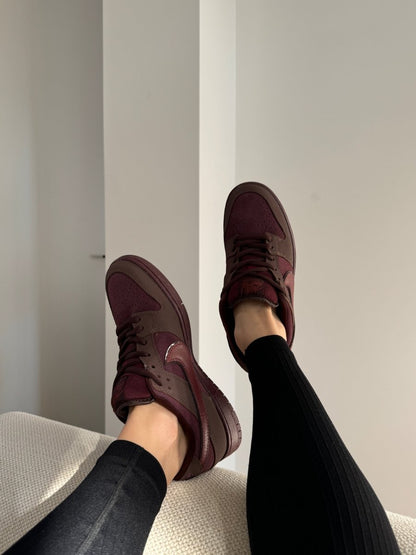 Nike SB Dunk Low City of Love Burgundy Crush - oceanhype - 