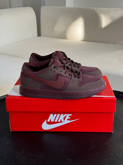 Nike SB Dunk Low City of Love Burgundy Crush - oceanhype - 