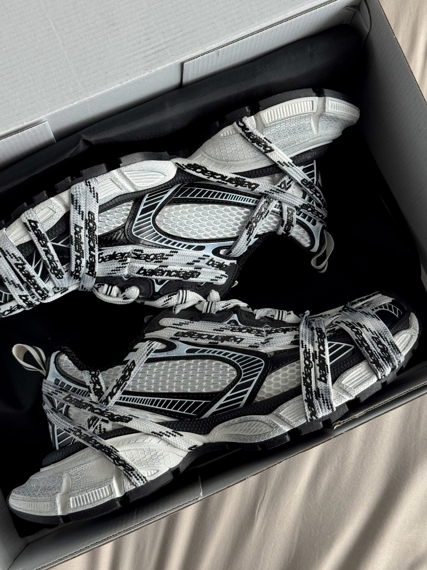 Balenciaga 3XL Extreme Laces Logo Sneaker in White Black