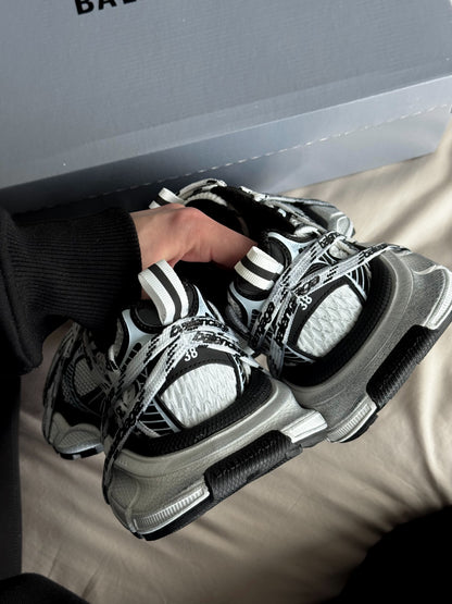 Balenciaga 3XL Extreme Laces Logo Sneaker in White Black