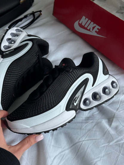 Nike Air Max DN Black White