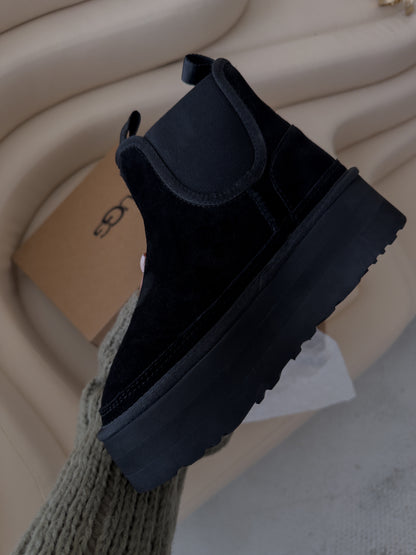 UGG Neumel Platform Chelsea Black