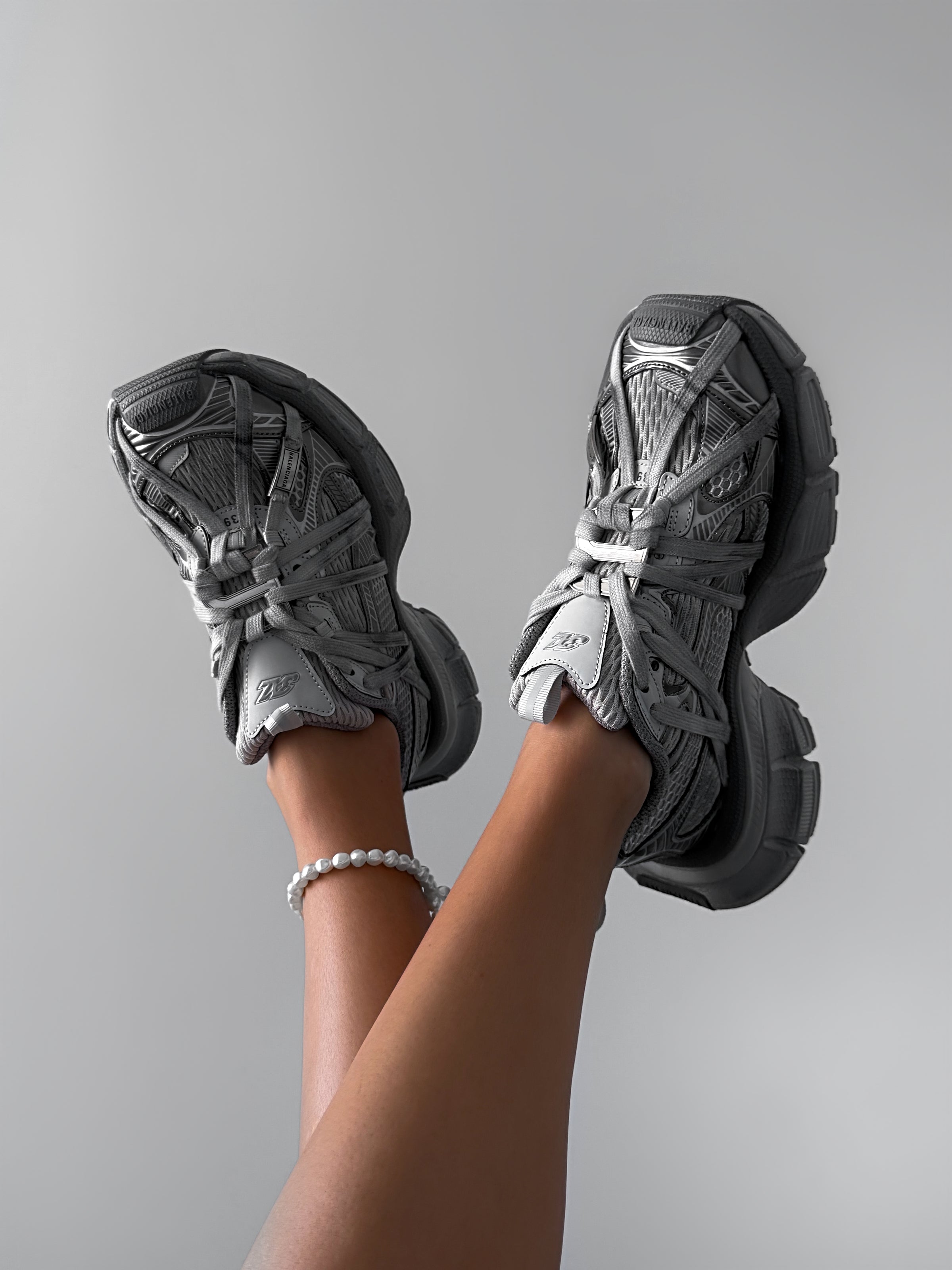Balenciaga GB 3XL Extreme Laces B Trainers in Grey