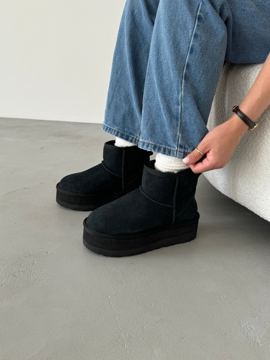 UGG Classic Mini Platform XL Black - oceanhype - 
