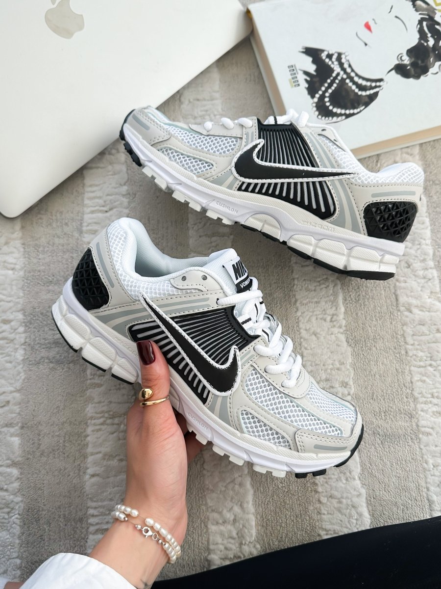 Nike Zoom Vomero 5 White Black - oceanhype - 