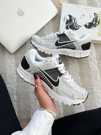 Nike Zoom Vomero 5 White Black - oceanhype - 
