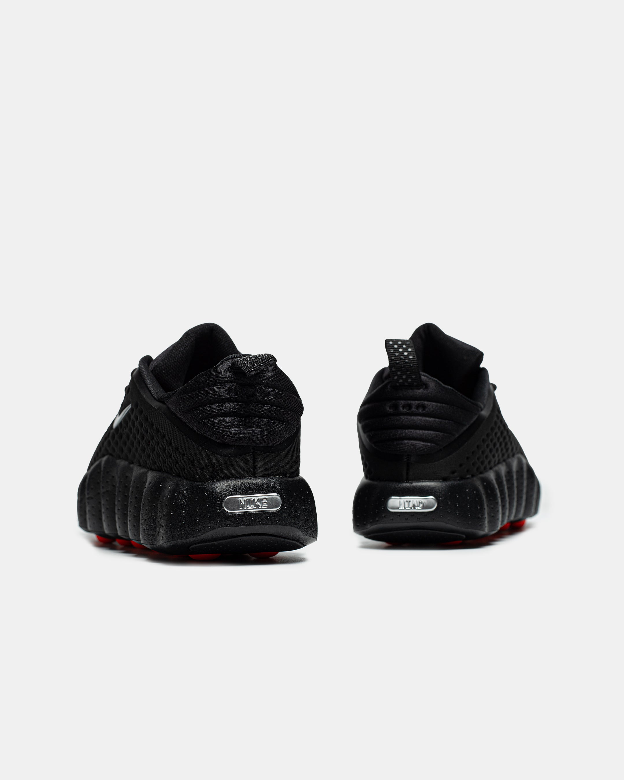 Nike Mind 002 Black Hyper Crimson