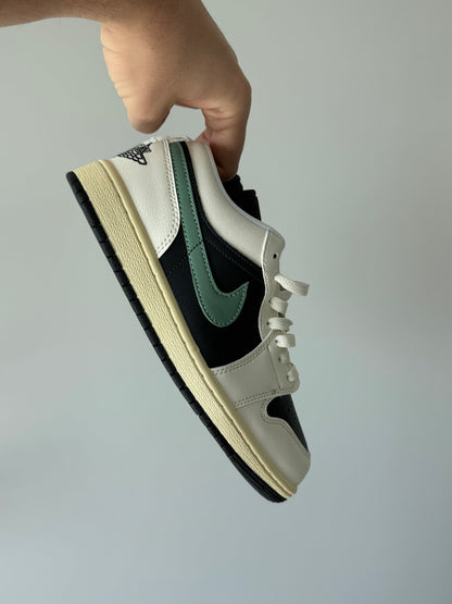 Nike Jordan 1 Low Retro Jade Smoke