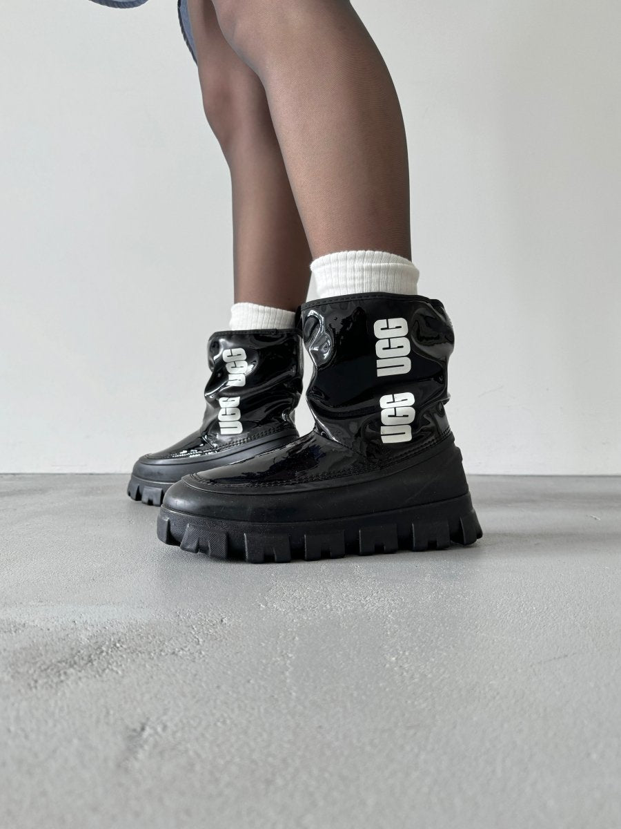 UGG Classic Brellah Mini Boot Black - oceanhype - 