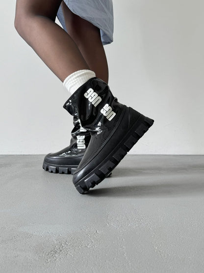 UGG Classic Brellah Mini Boot Black - oceanhype - 