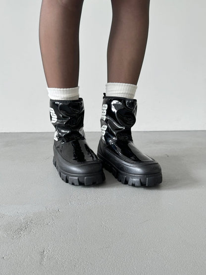 UGG Classic Brellah Mini Boot Black - oceanhype - 