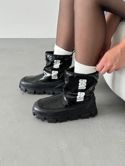 UGG Classic Brellah Mini Boot Black - oceanhype - 