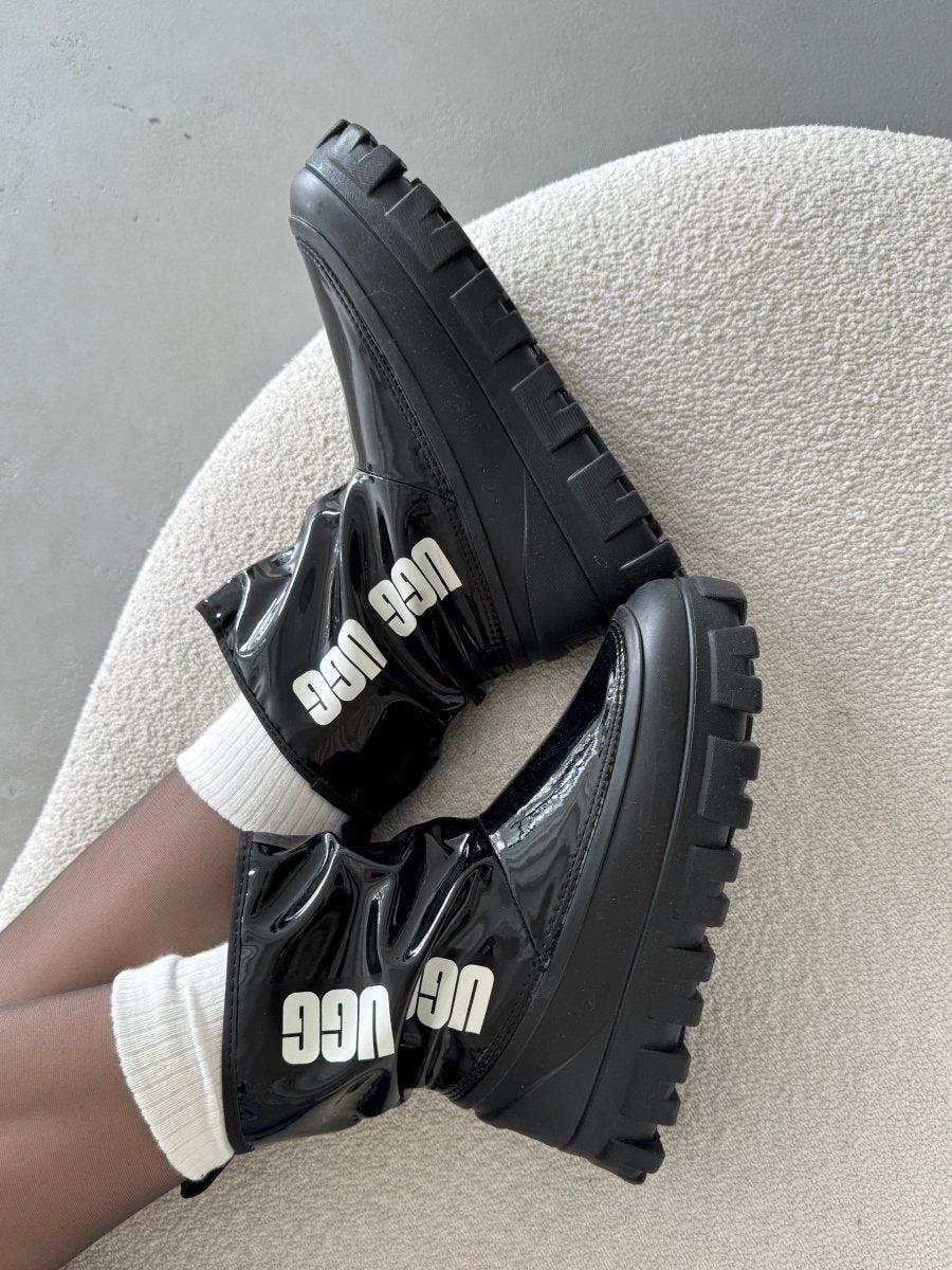 UGG Classic Brellah Mini Boot Black - oceanhype - 