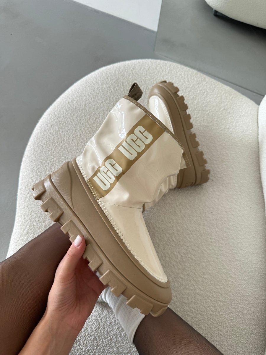 UGG Classic Brellah Mini Boot Beige - oceanhype - 