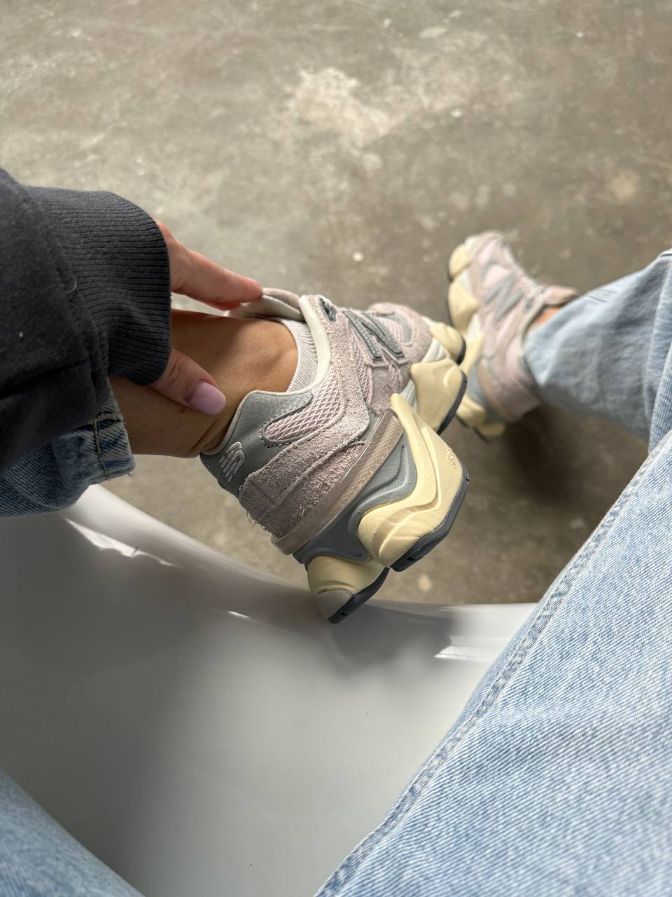 New Balance 9060 Pink Grey - oceanhype - 