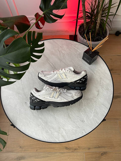 New Balance 1906R White Black - oceanhype - 