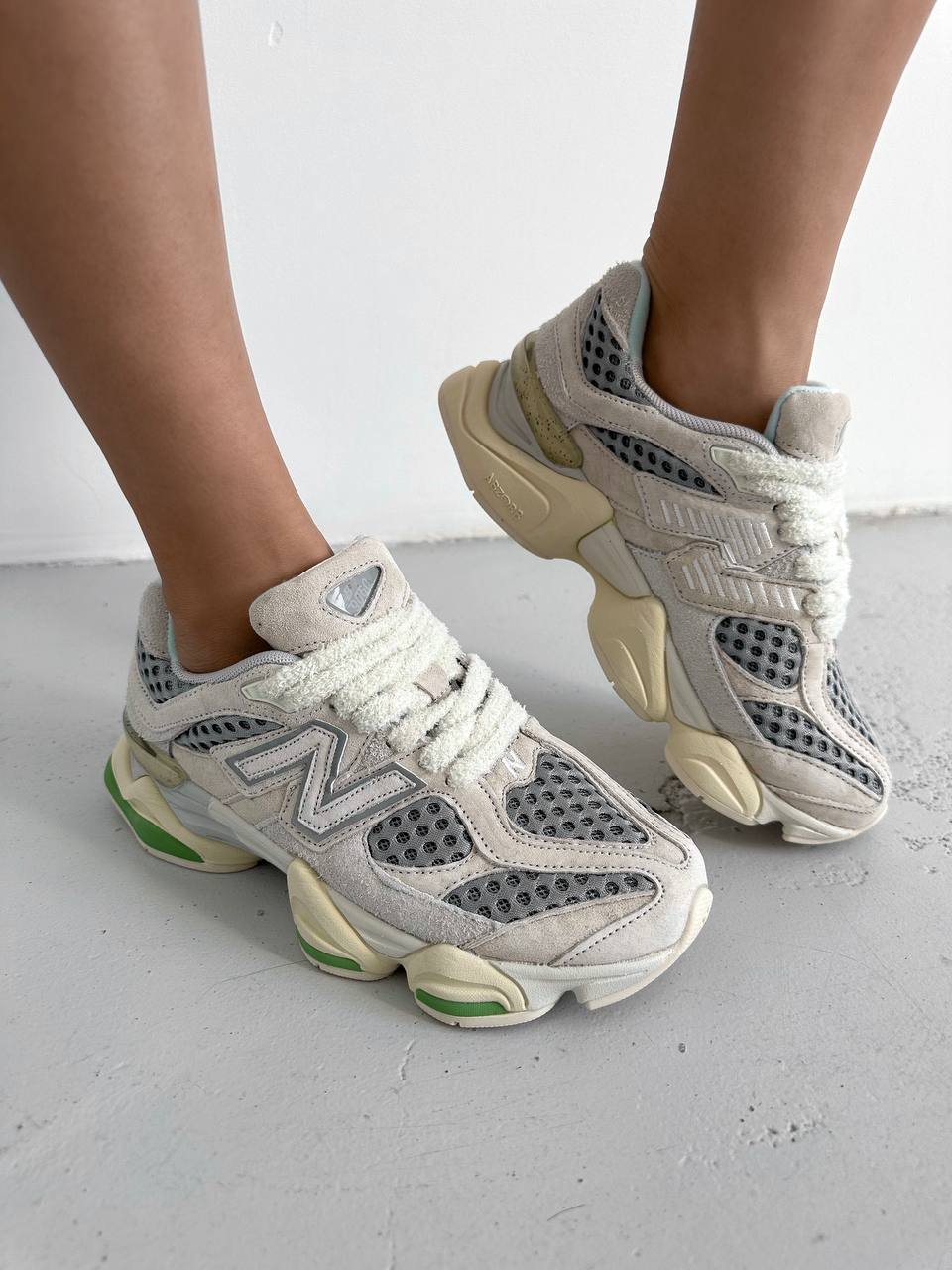 New Balance 9060 Bricks & Wood - oceanhype - 