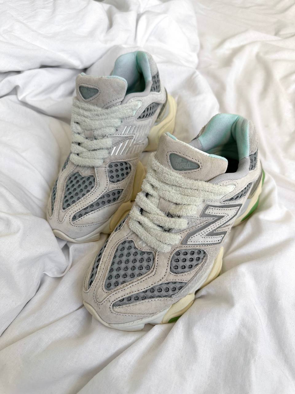 New Balance 9060 Bricks & Wood - oceanhype - 